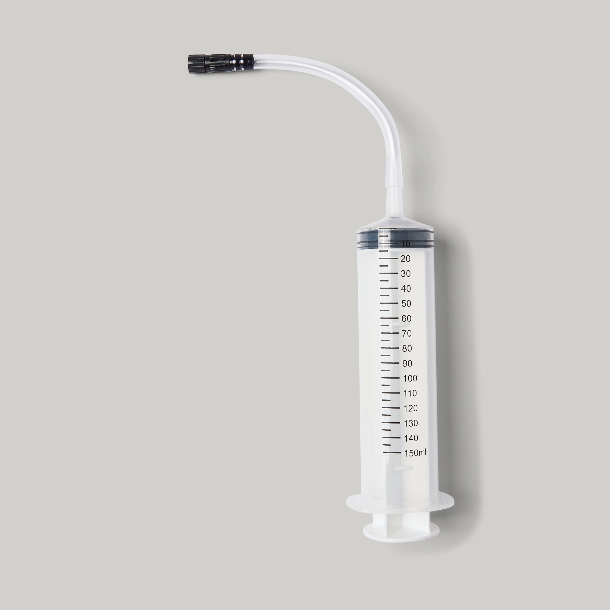 Graduated 150 ml injector barrel with flexible hose