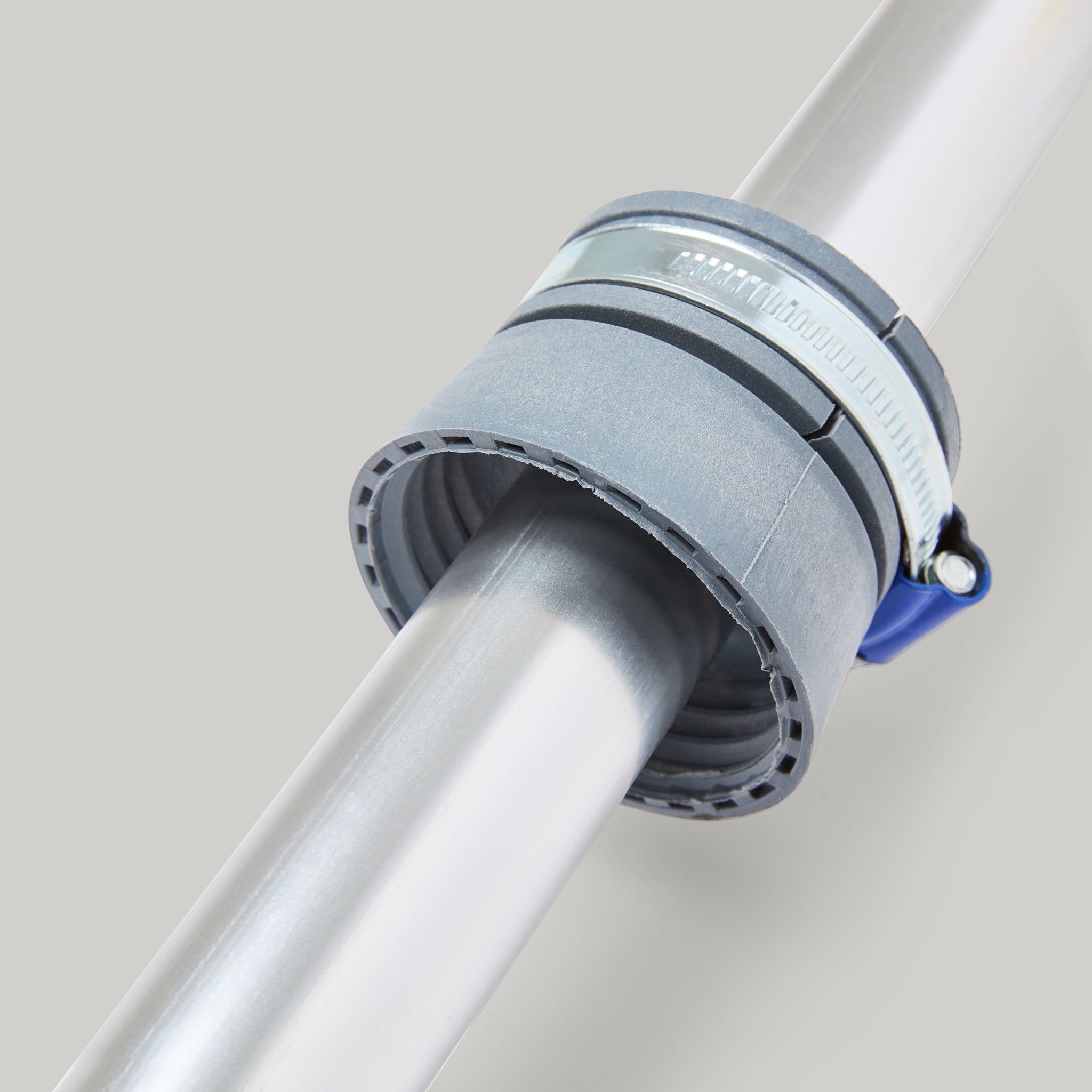 Drum collar with adjustable clamp